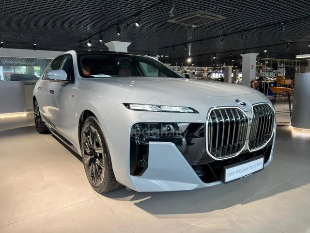 BMW I7
