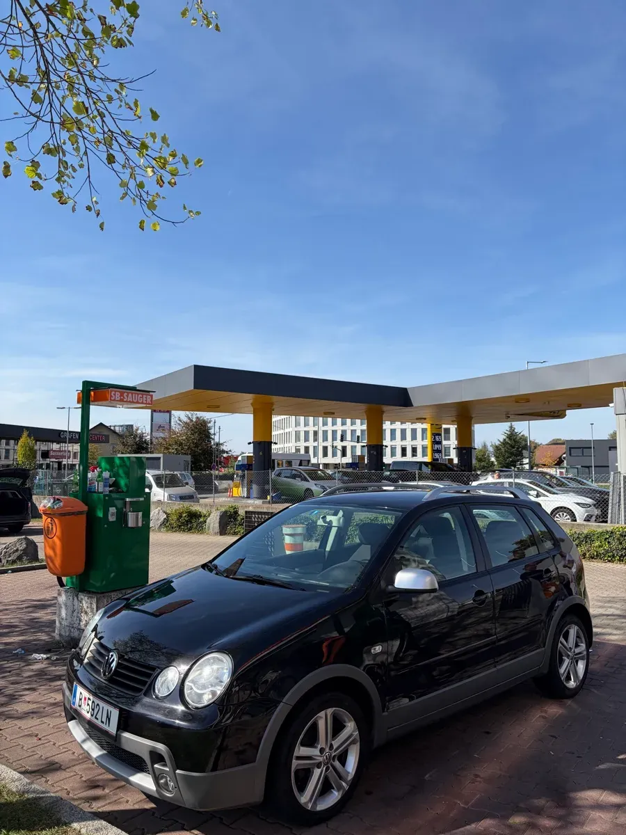 Volkswagen Polo 2004 photo 2