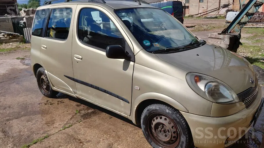 Toyota Yaris Verso