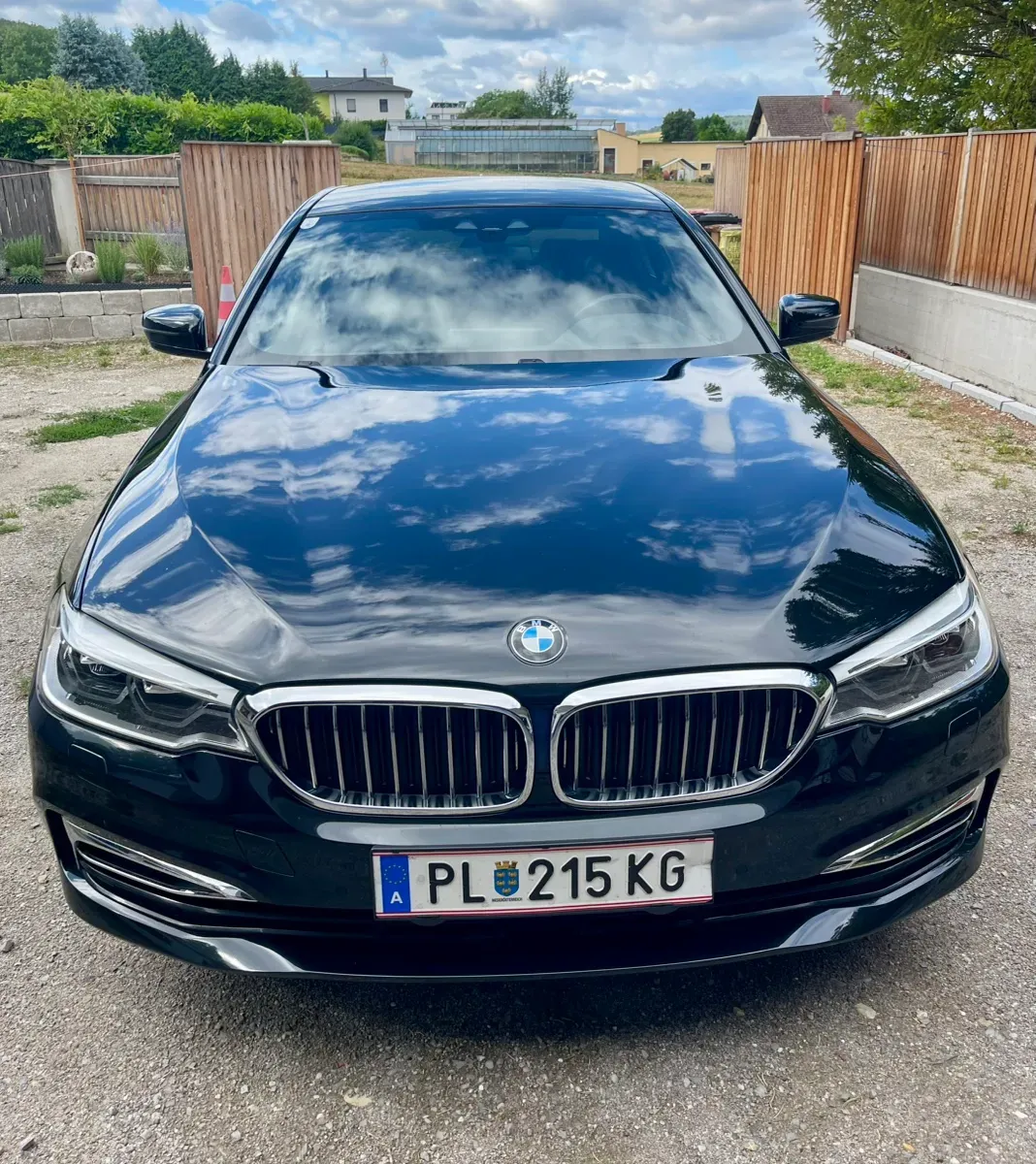 BMW 5 Series 2019 photo 2