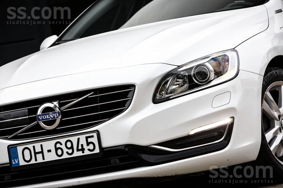 Volvo V60 2014 photo 3