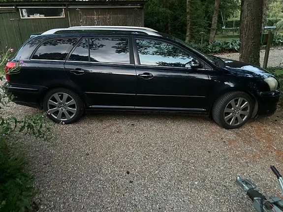 Toyota Avensis 2008 photo 2