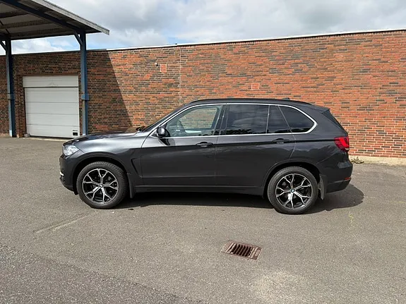BMW X5 2015 photo 2