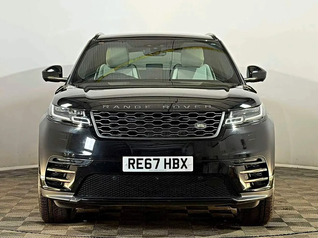 Land Rover Range Rover Velar 2017 photo 3
