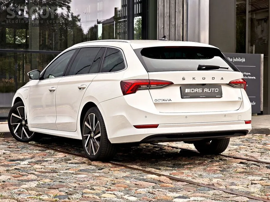 Skoda Octavia 2021 photo 4