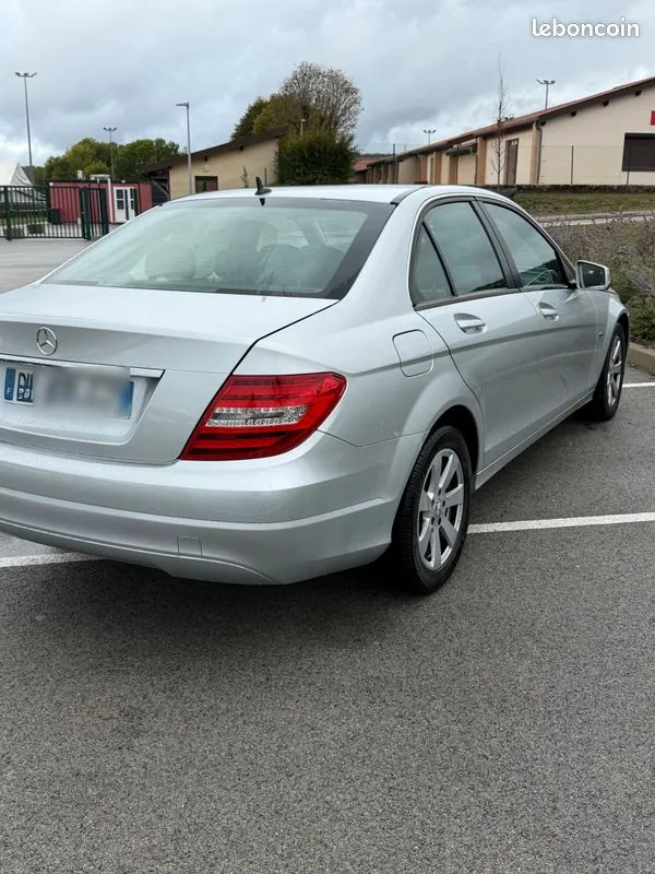 Mercedes-Benz C-Class 2012 photo 2