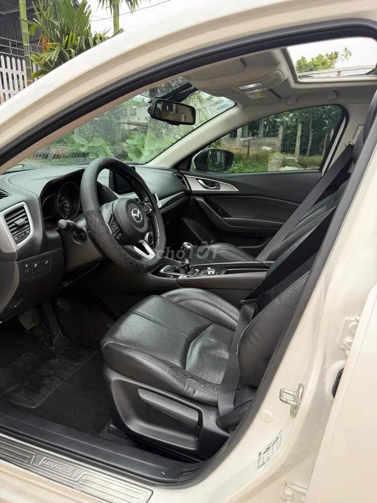 Mazda 3 2018 photo 4