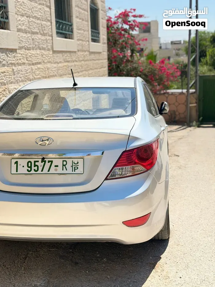Hyundai Accent 2016 photo 2