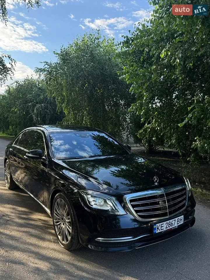 Mercedes-Benz S-Class
