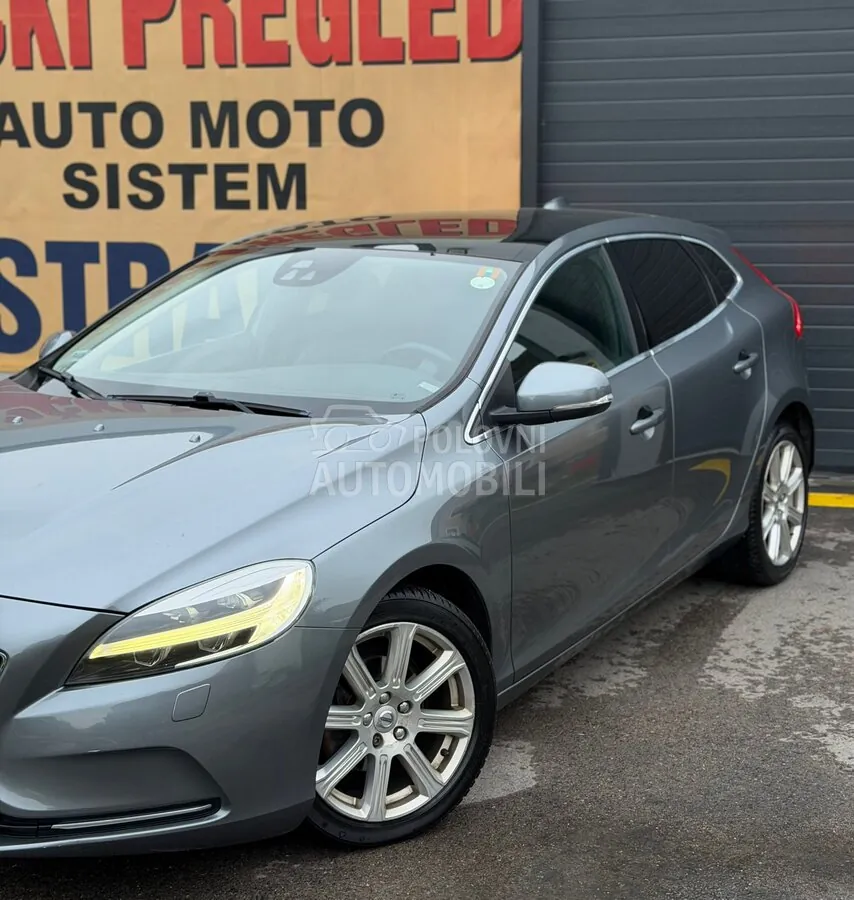 Volvo V40 2017 photo 2