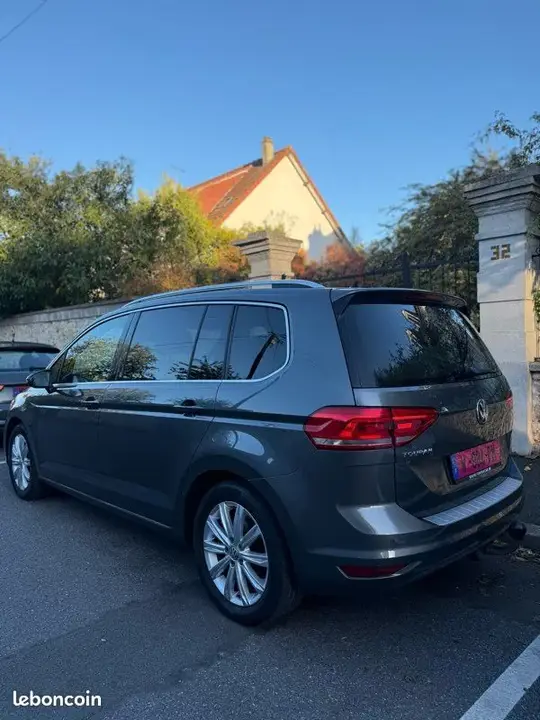 Volkswagen Touran 2019 photo 2