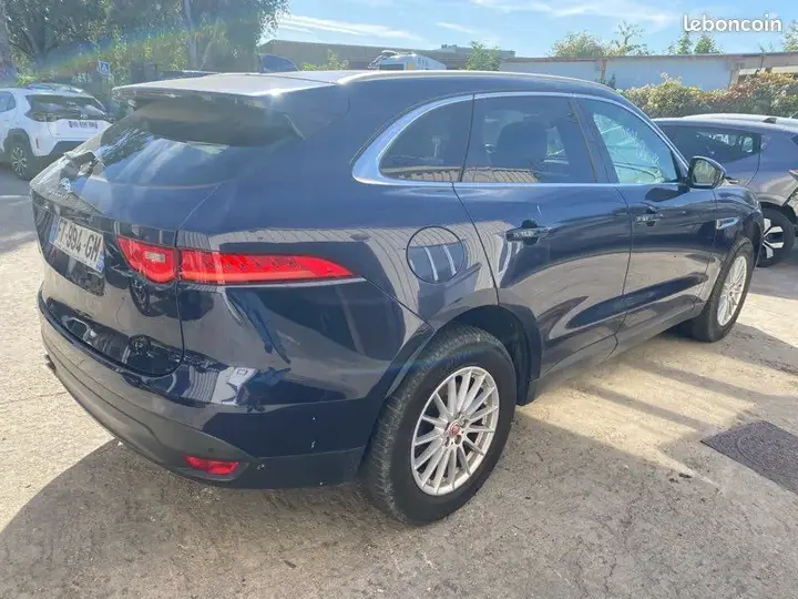 Jaguar F-Pace 2016 photo 3