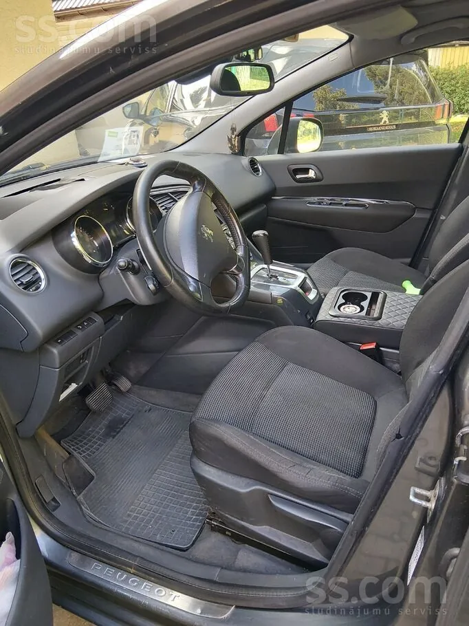 Peugeot 5008 2011 photo 5