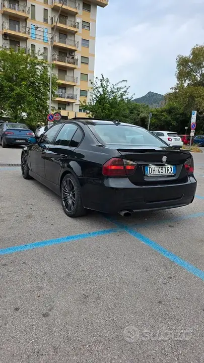 BMW 318D 2006 photo 2