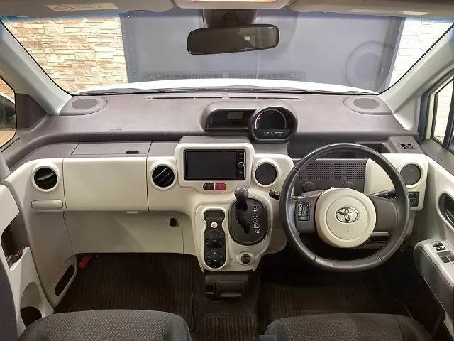 Toyota Porte 2017 photo 2