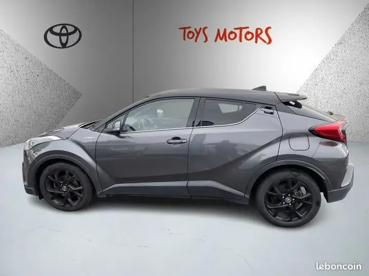 Toyota C-Hr 2018 photo 2