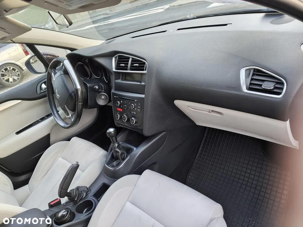 Citroen C4 2011 photo 2