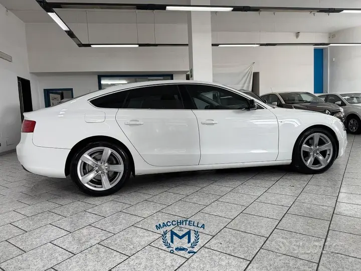 Audi A5 2012 photo 4