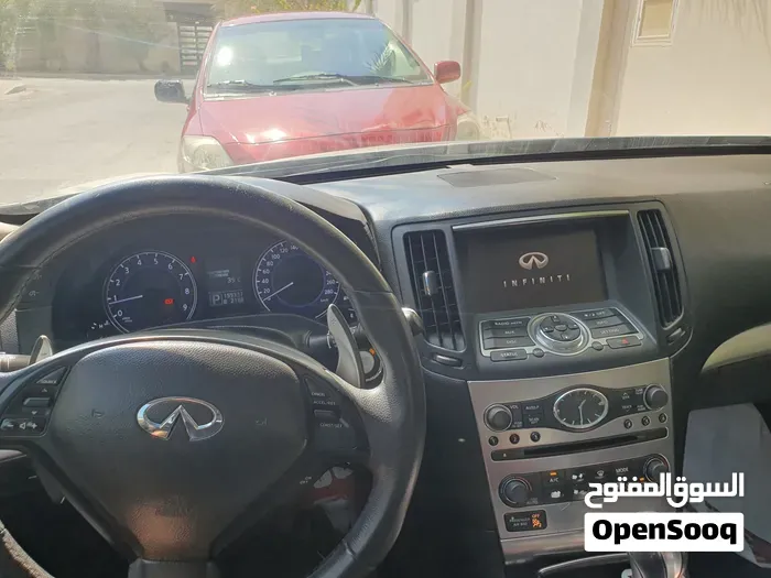 Infiniti G25 2014 photo 4