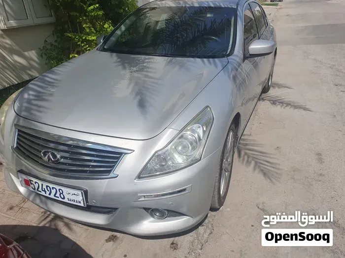 Infiniti G25 2014 photo 3