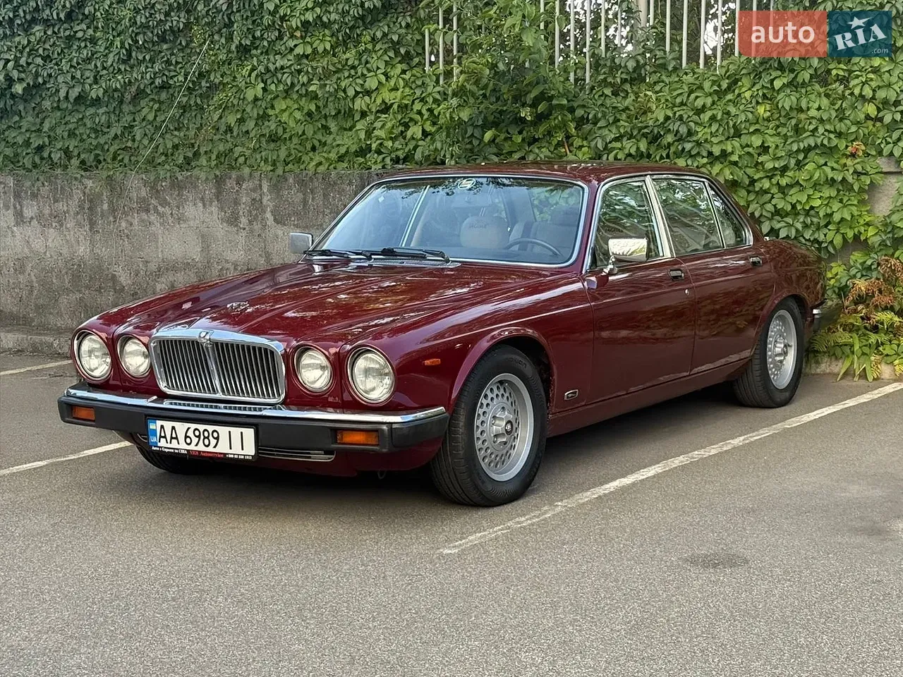 Jaguar Xj