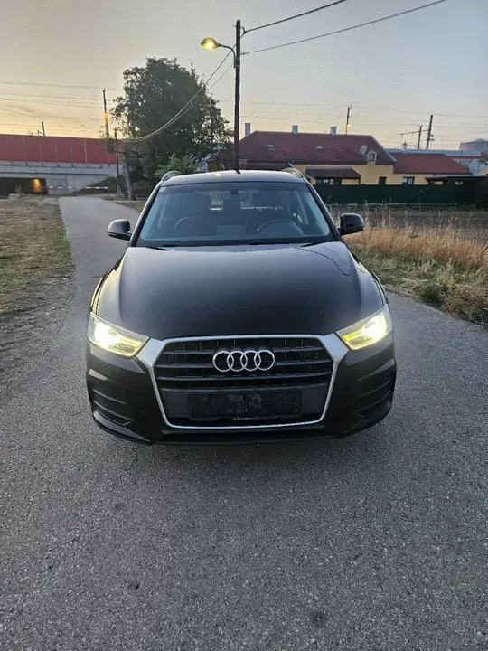 Audi Q3 2017 photo 2