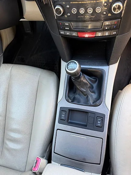 Subaru Legacy 2010 photo 5