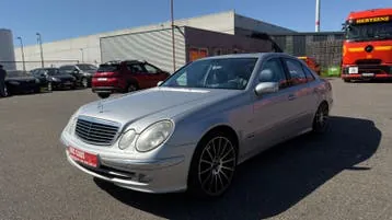 Mercedes-Benz E-Class 2003 photo 3