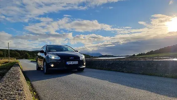Ford Focus 2011 photo 3
