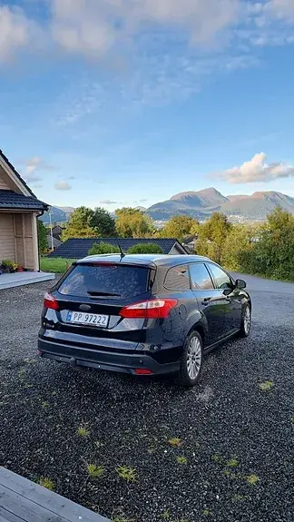 Ford Focus 2011 photo 2