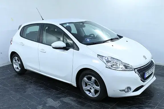 Peugeot 208 2015 photo 4