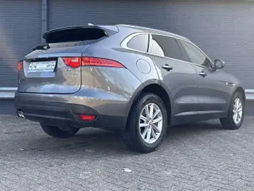 Jaguar F-Pace 2016 photo 2