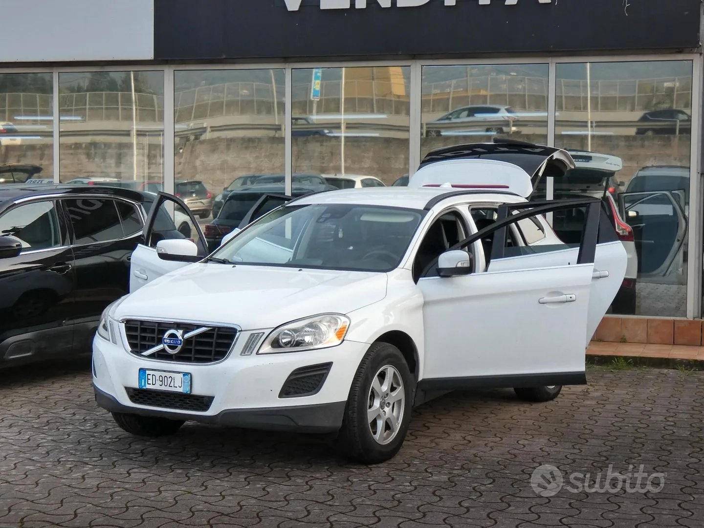 Volvo Xc60 2010 photo 2