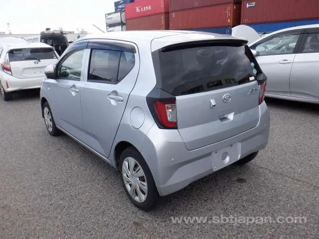 Daihatsu Mira 2018 photo 3