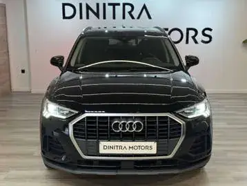 Audi Q3 2021 photo 2