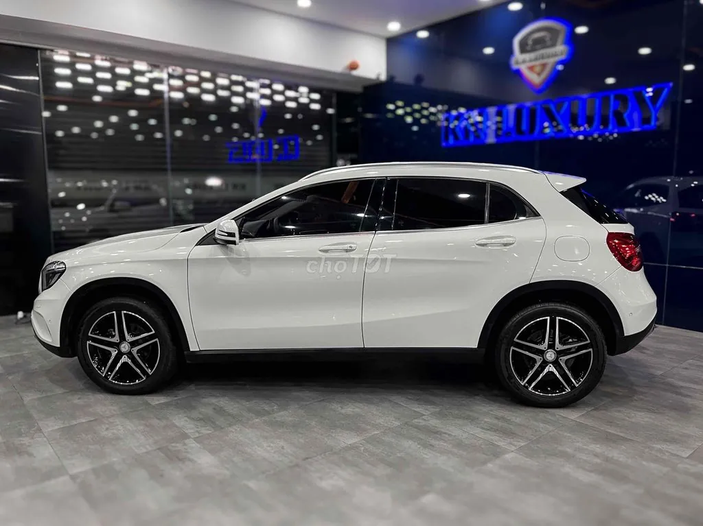 Mercedes-Benz Gla Class 2017 photo 2