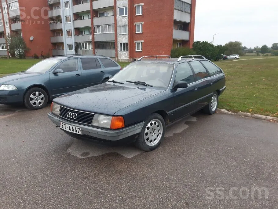 Audi 100