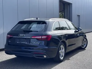 Audi A4 2022 photo 2