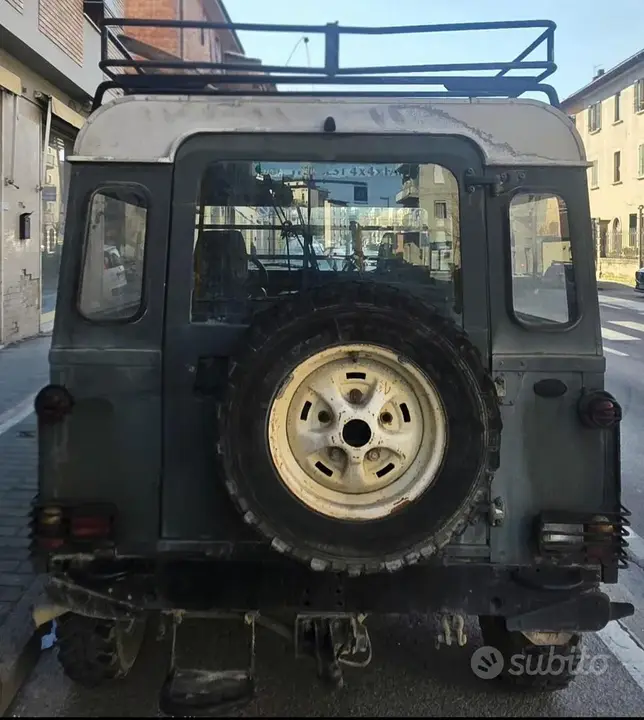 Land Rover Defender 90 1992 photo 3