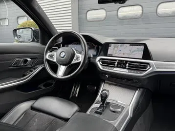 BMW 3 Series Touring 2020 photo 3
