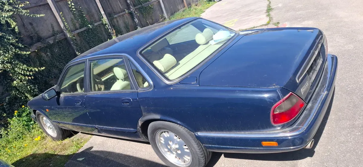 Jaguar Xj
