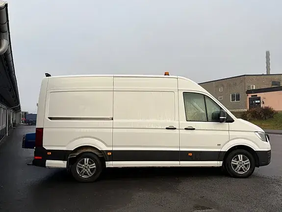 Volkswagen Crafter 35 2019 photo 2