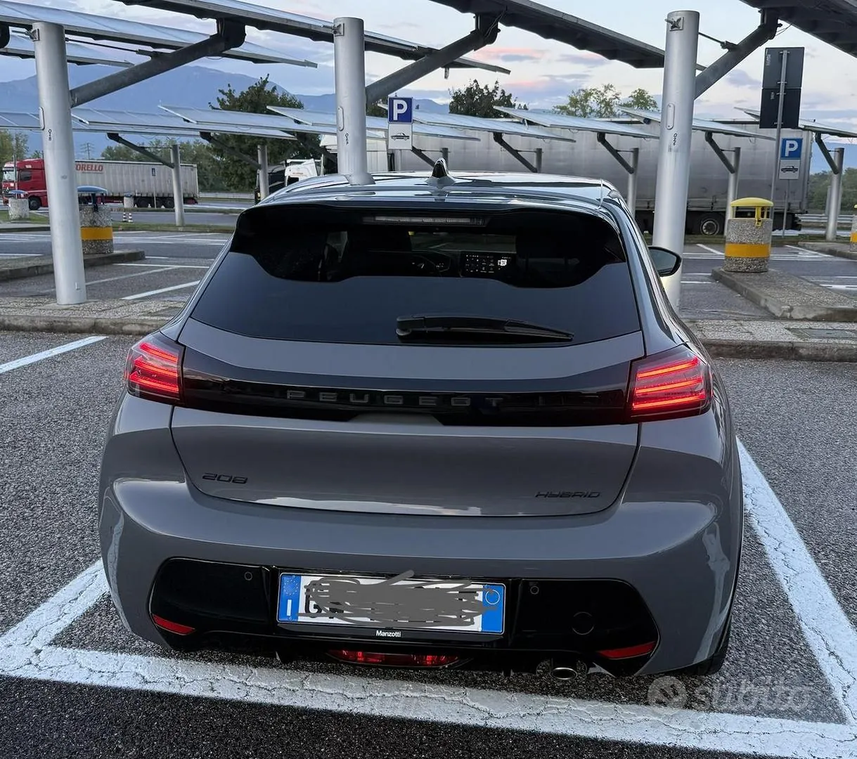 Peugeot 208 2024 photo 3