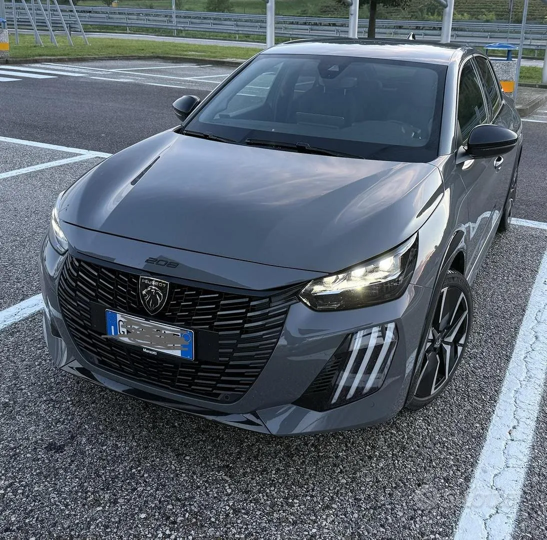 Peugeot 208 2024 photo 2