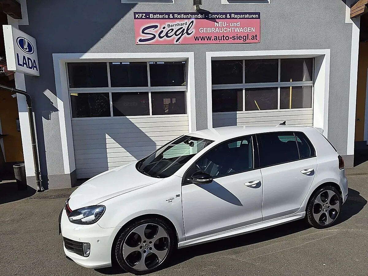 Volkswagen Golf 2012 photo 3