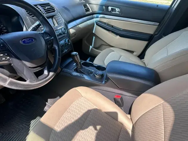 Ford Explorer 2017 photo 4