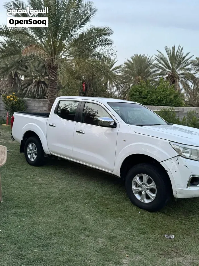 Nissan Navara 2016 photo 2