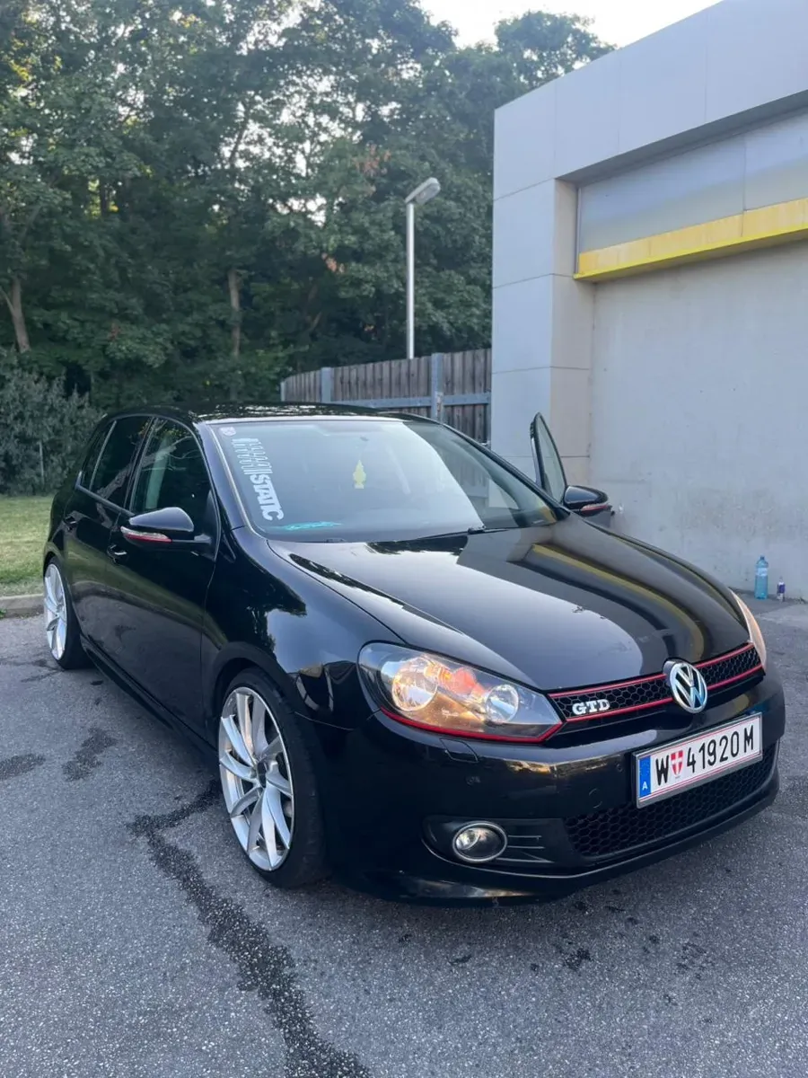 Volkswagen Golf 2011 photo 3