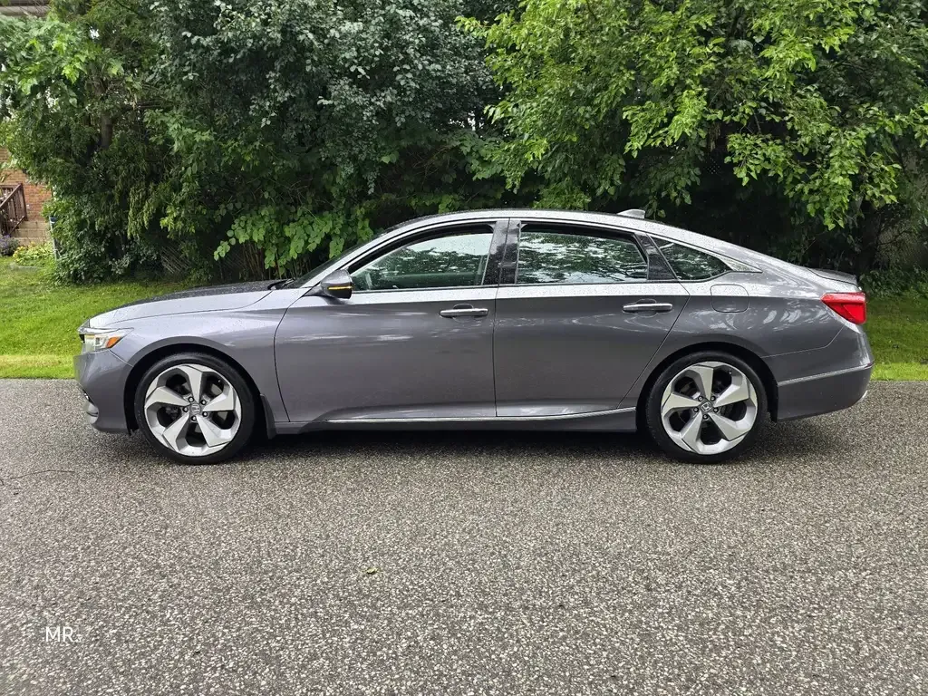 Honda Accord 2018 photo 2