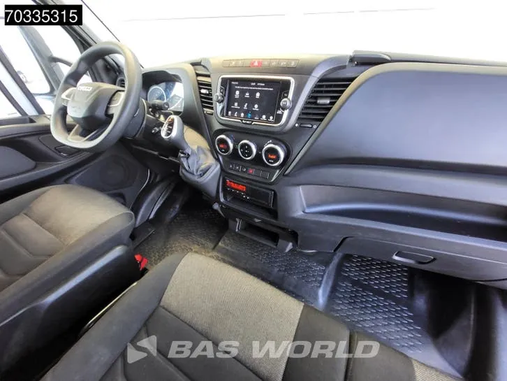 Iveco Daily 2022 photo 3